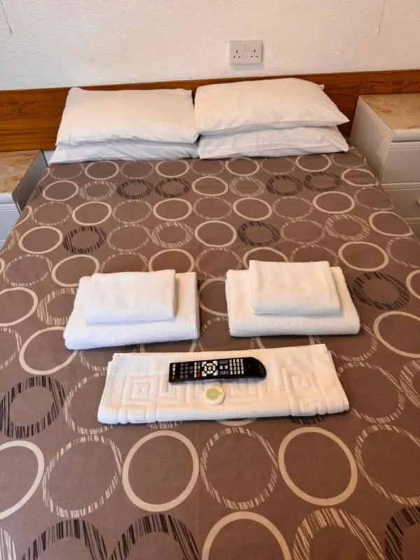 OYO Delton Hotel Blackpool Pleasure Beach 7
