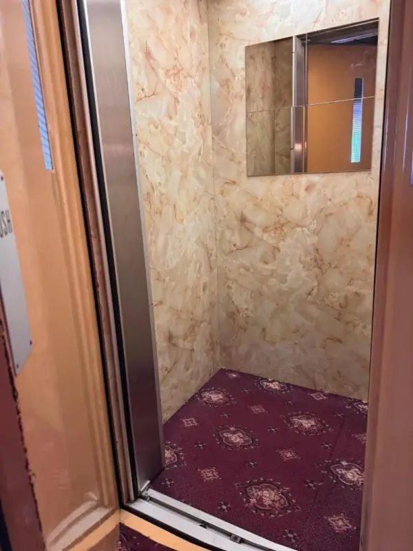OYO Delton Hotel Blackpool Pleasure Beach 9